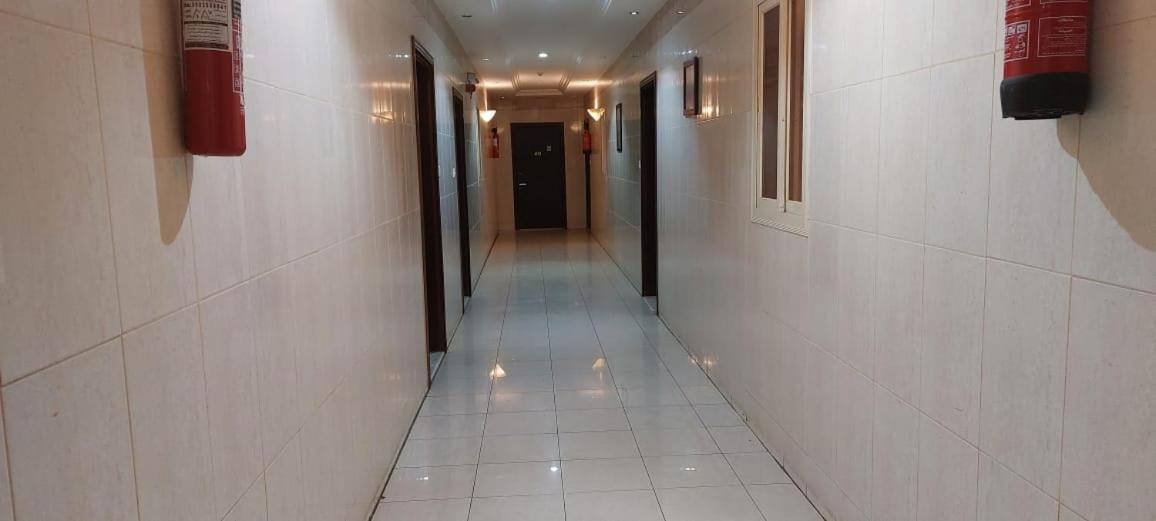 رونزا للوحدات السكنية المفروشة Rwnza Hotel Apartments Tabuk Luaran gambar